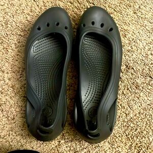 Like New Black Black Crocs - Size 7W